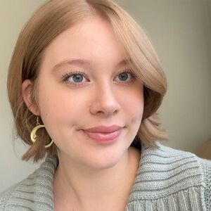 Meet your Posher, Savannah